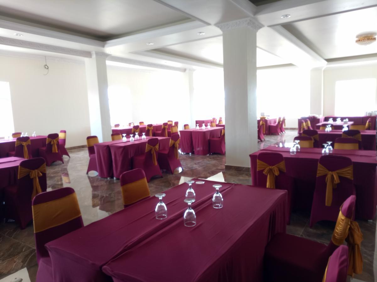 Grand Town Hotel Mandai Makassar Exterior photo