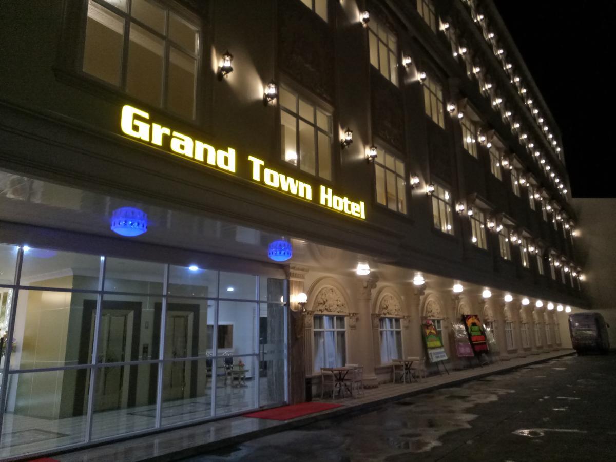 Grand Town Hotel Mandai Makassar Exterior photo