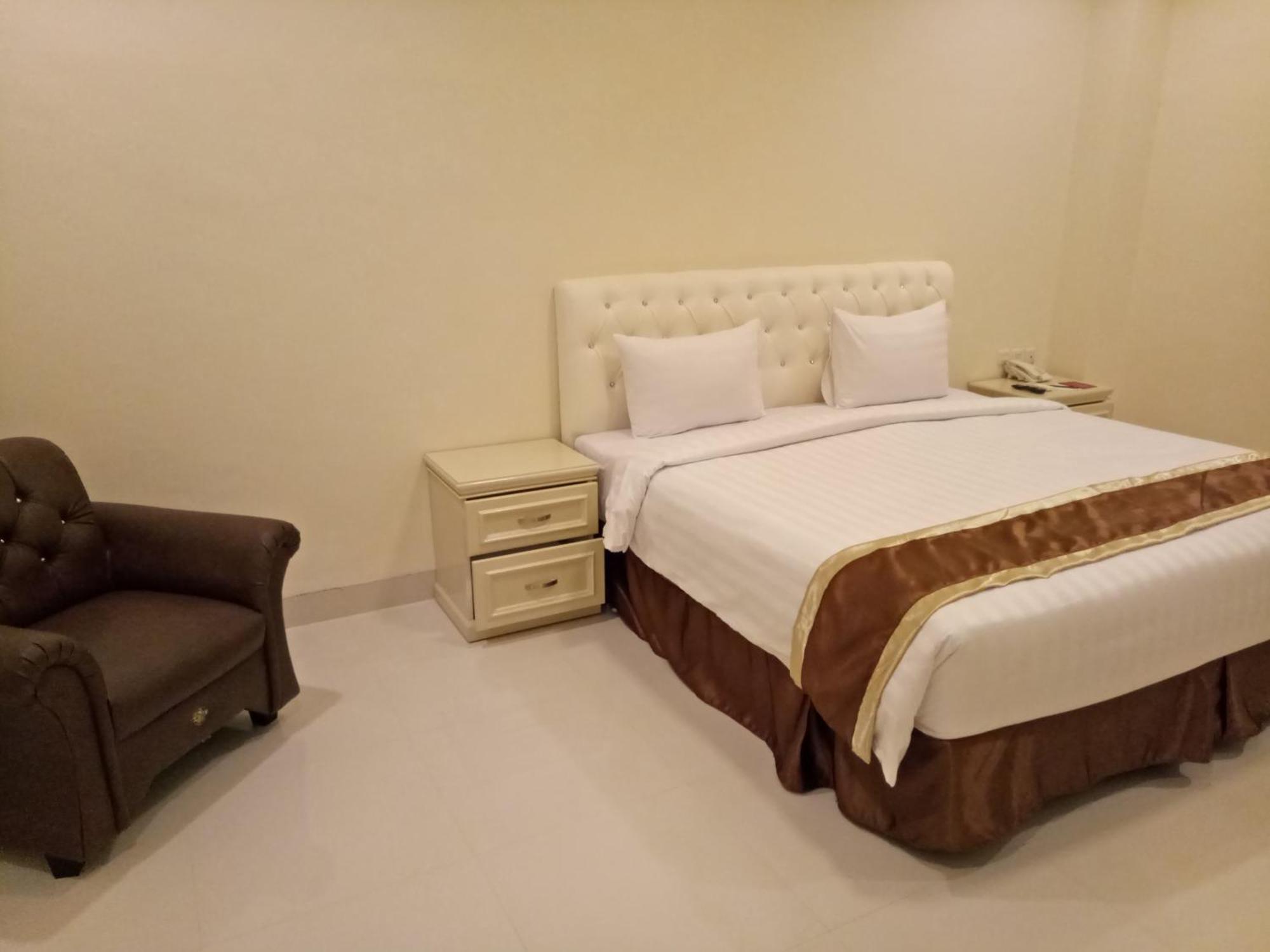 Grand Town Hotel Mandai Makassar Exterior photo